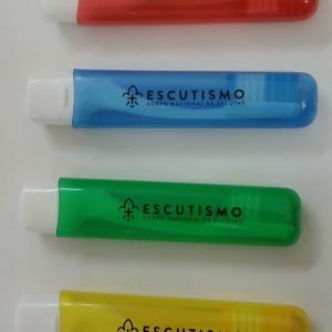 Escova de Dentes com Tampa